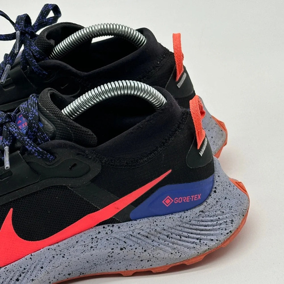 Nike Pegasus Trail 3 GTX Core-Tex Black Flash Crimson DC8794-002 Hiking Shoe 8.5 - Picture 8 of 10